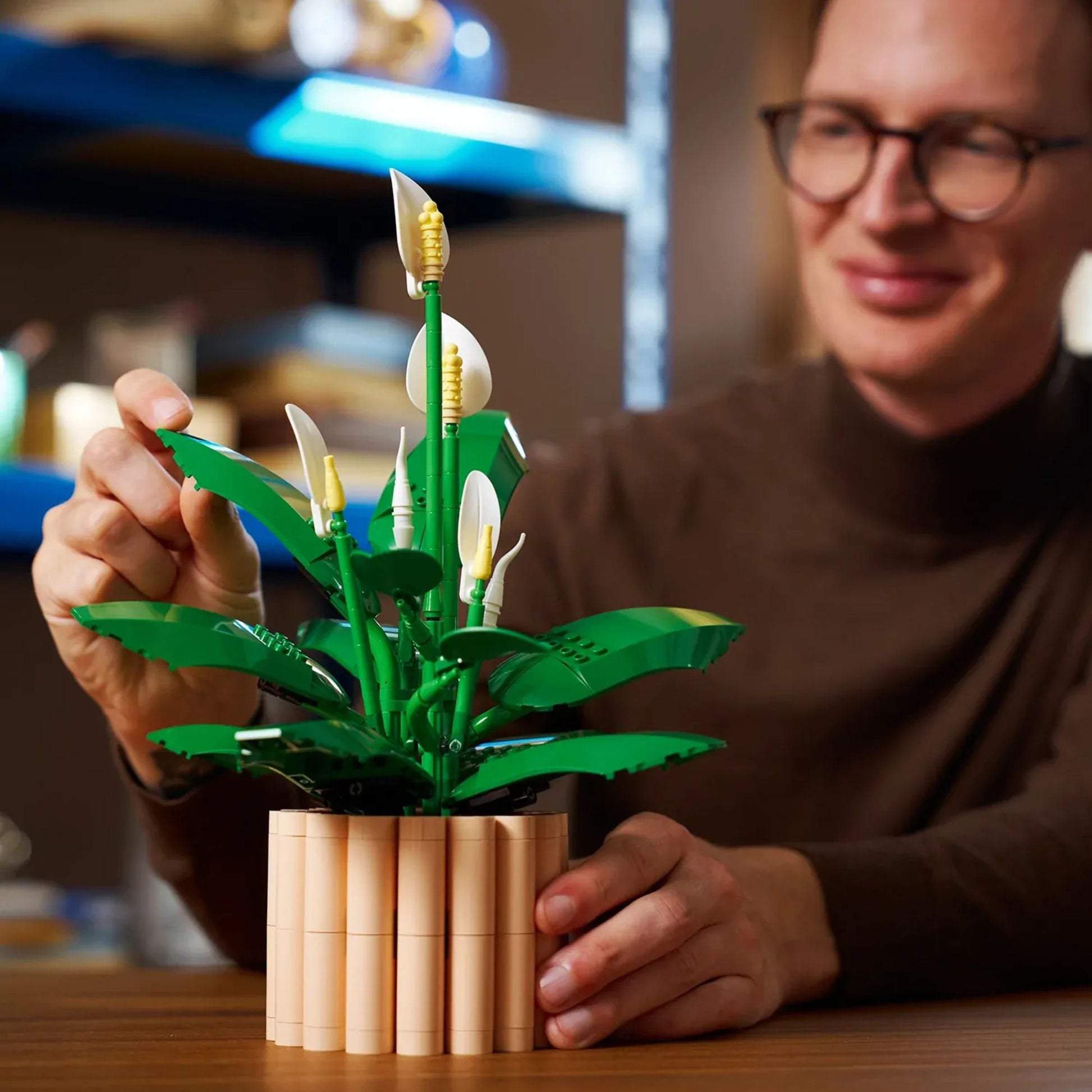 LEGO: Botanicals Peace Lily Flower Decor (11504) - 3