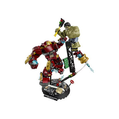 LEGO: Marvel Epic Battle Hulkbuster Vs. The Hulk (76343) - 2