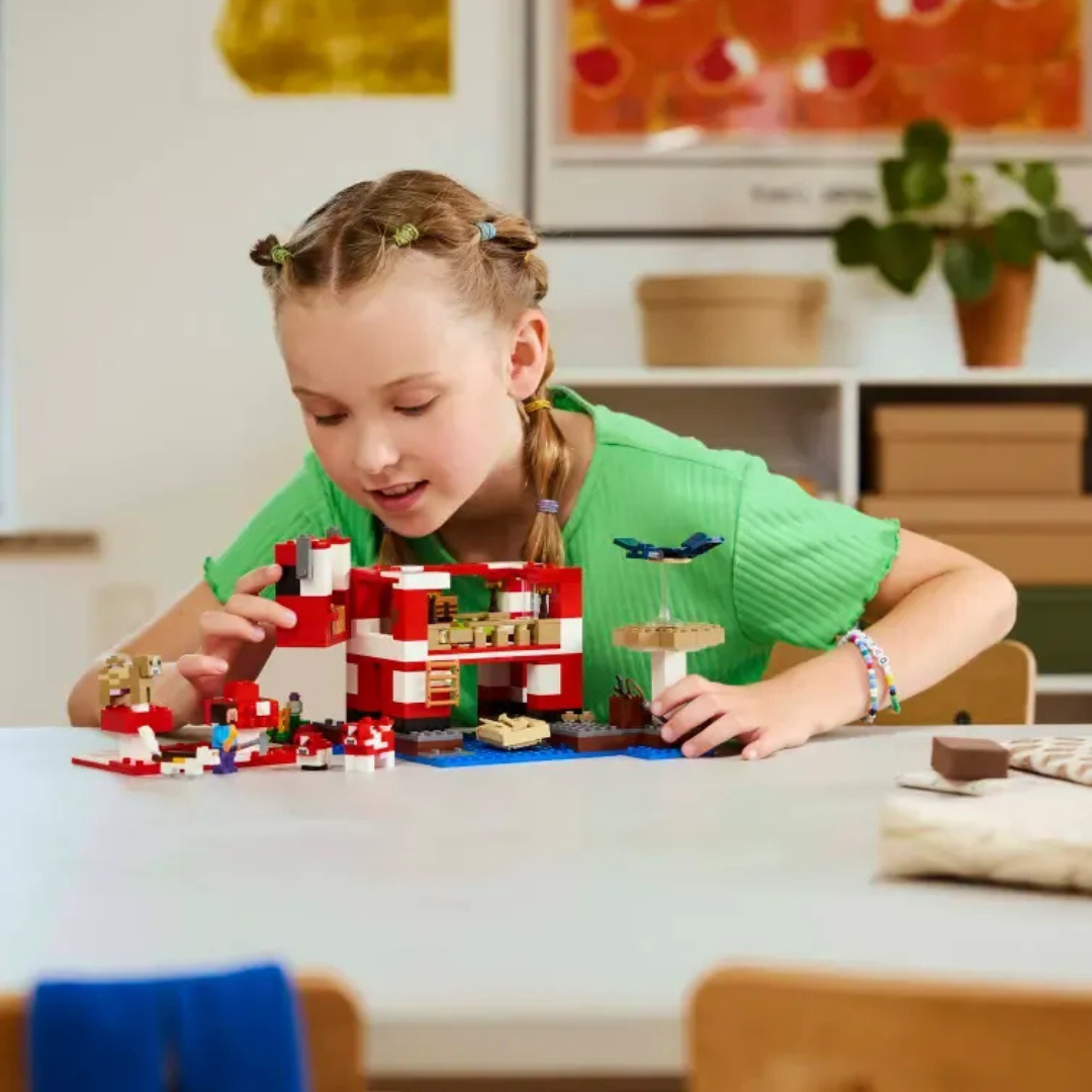 LEGO: Minecraft - The Mooshroom House V29 (21270)