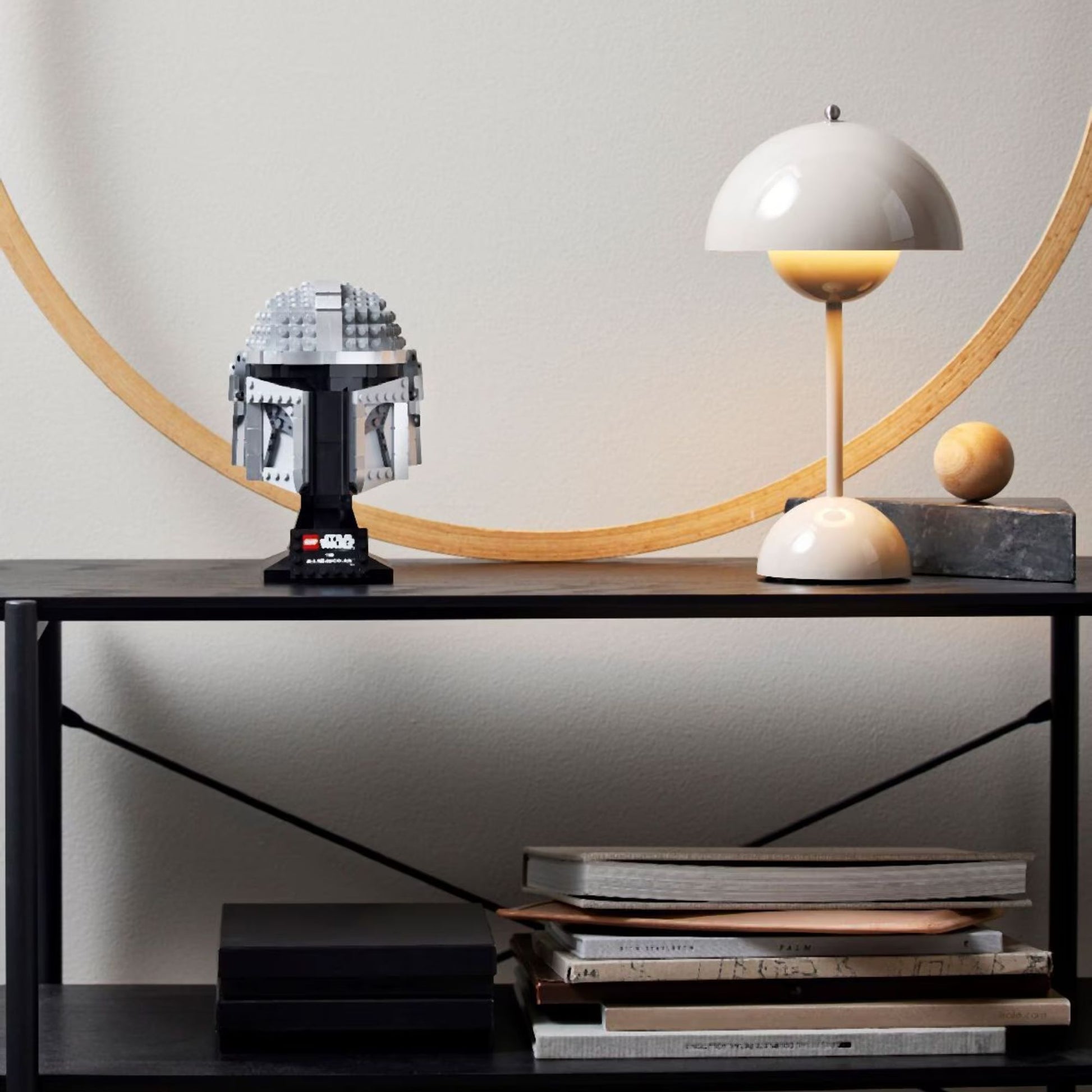 LEGO: The Mandalorian™ Helmet V29 (75328) - 4