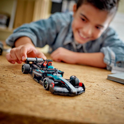 LEGO: Mercedes AMG F1® W15 Race Car V29 (77244)