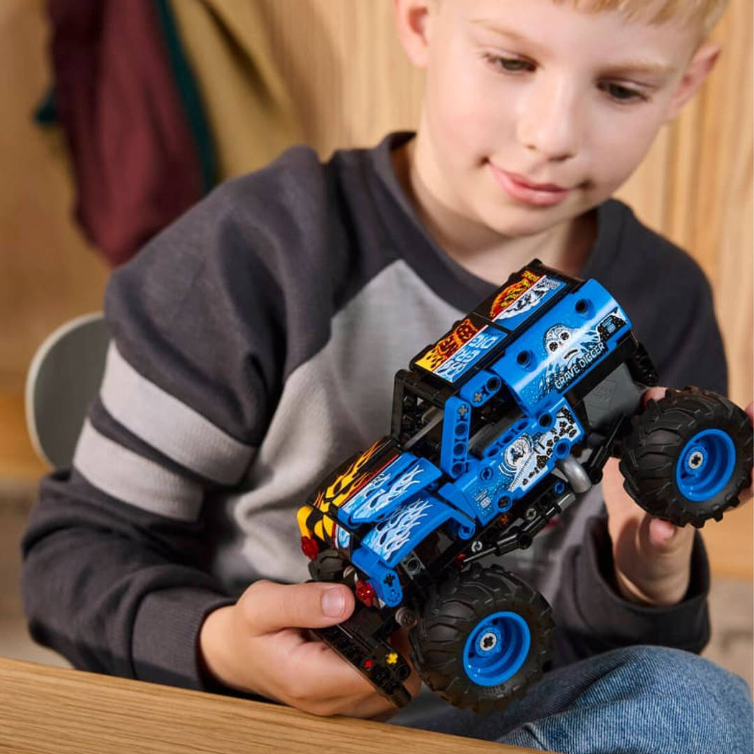 LEGO: Technic -  Monster Jam Grave Digger Fire And Ice (42219)