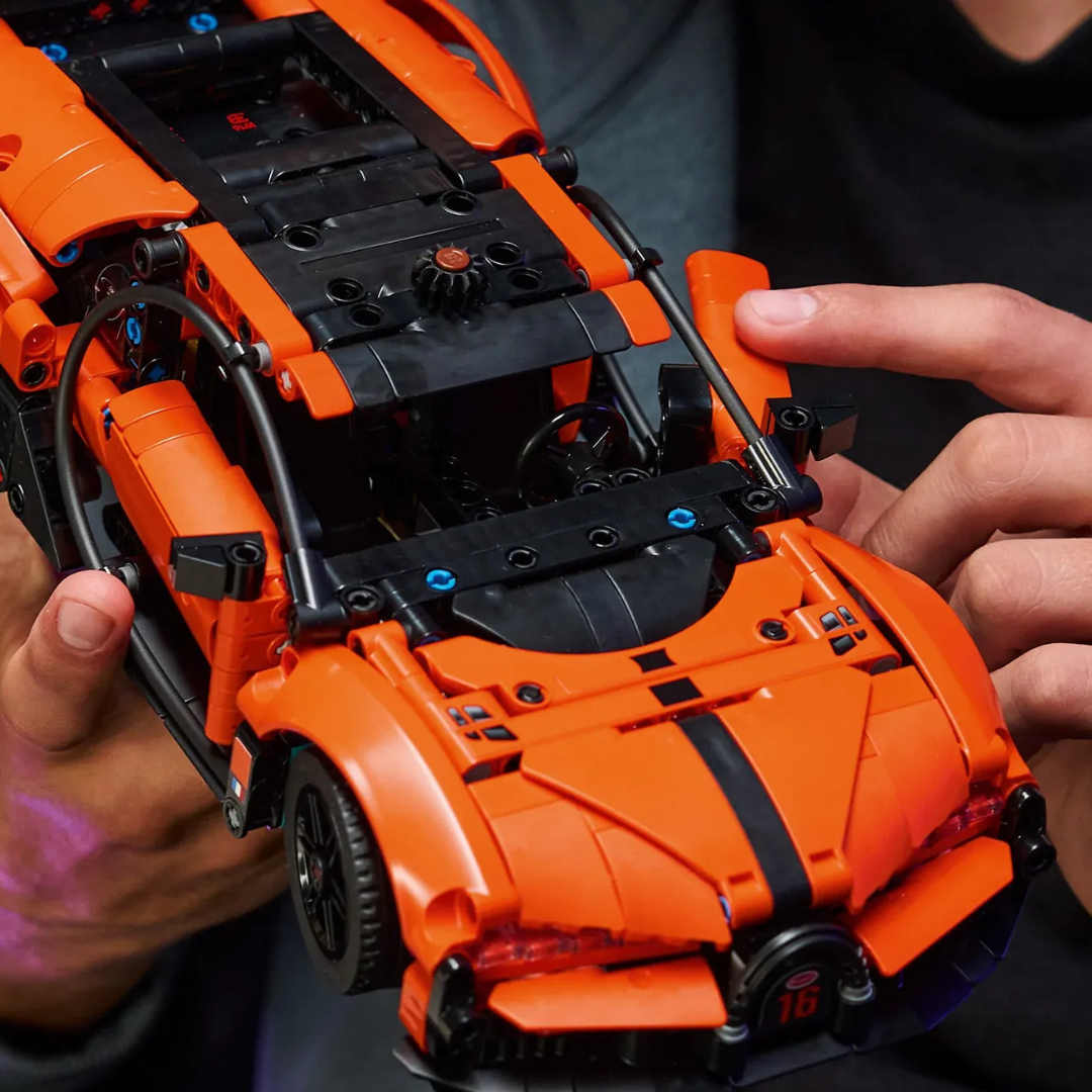 LEGO: Technic - Bugatti Chiron Pur Sport Hypercar (42222)