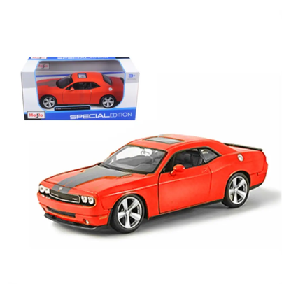 Maisto Collector - 1:24 Diecast - 2008 Dodge Challenger Srt8