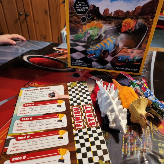 Nat Geo Paint Your Own Dino Race Cars 3