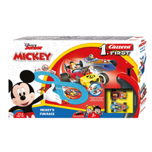 Carrera Rc Mickey Fun Racing - Track First Year - 2.4 Mts - Mickey Vs Donald